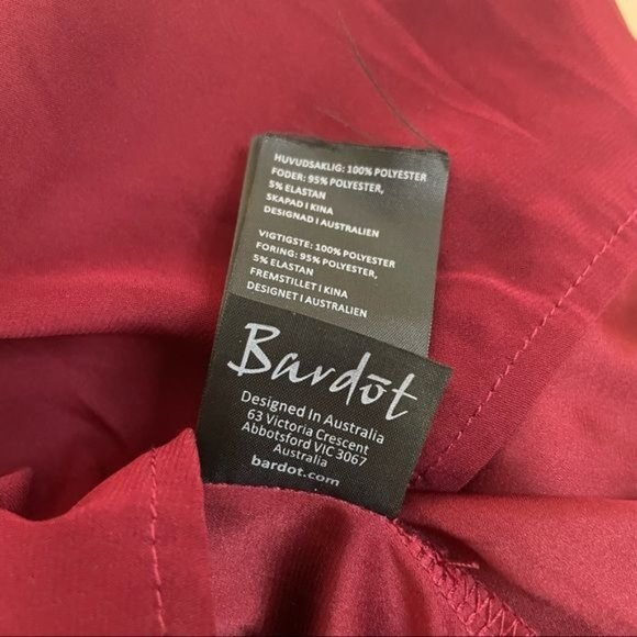 BARDOT ODYSSEY CROCHET LACE V NECK SLEEVELESS BODY CON DROP HEM MERMAID COCKTAIL - Picture 5 of 9